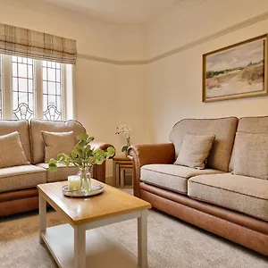Dysa South Clifton Holiday home