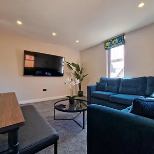 Dysa Clifton Apartment