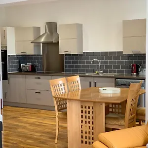 Lytham St Annes, A Spacious, High End, One Bedroomed 5 Apartment